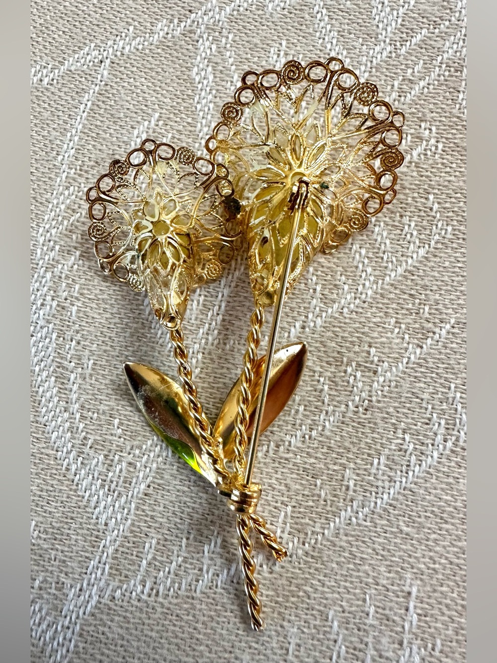 Gold Tone Calla Lily Filigree Brooch Green Enamel Floral Pin - Picture 4 of 8